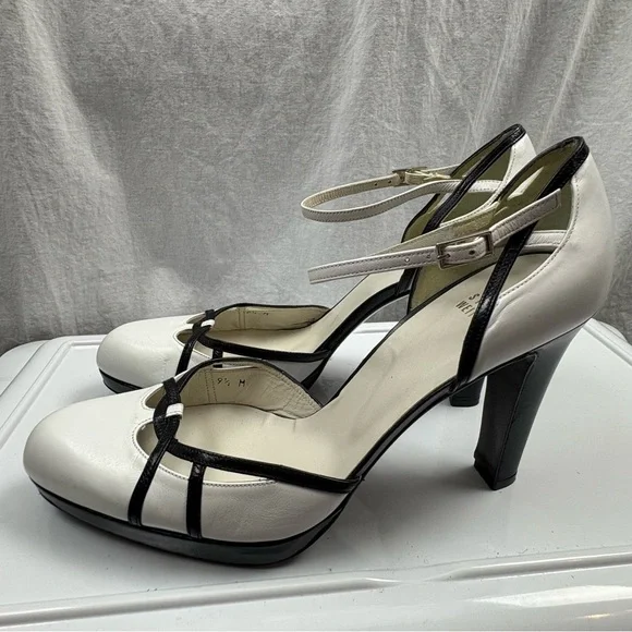 Stuart Weitzman White and Black High Heel Mary Jane 9.5 - Picture 5 of 9